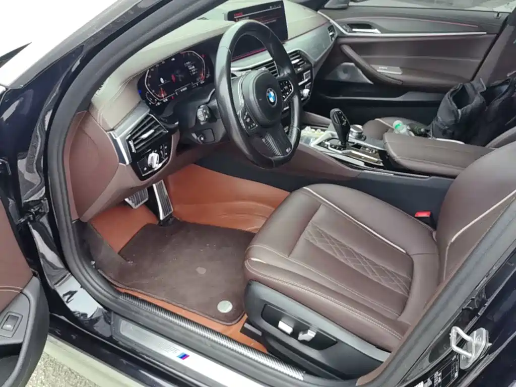 BMW 5 Series — миниатюра 15