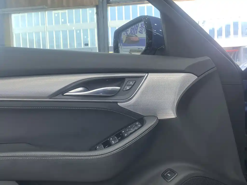 Cadillac CT5 — миниатюра 9