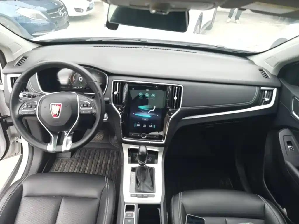 Roewe RX5 New Energy — миниатюра 10