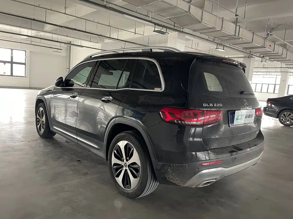 Mercedes-Benz GLB — миниатюра 4