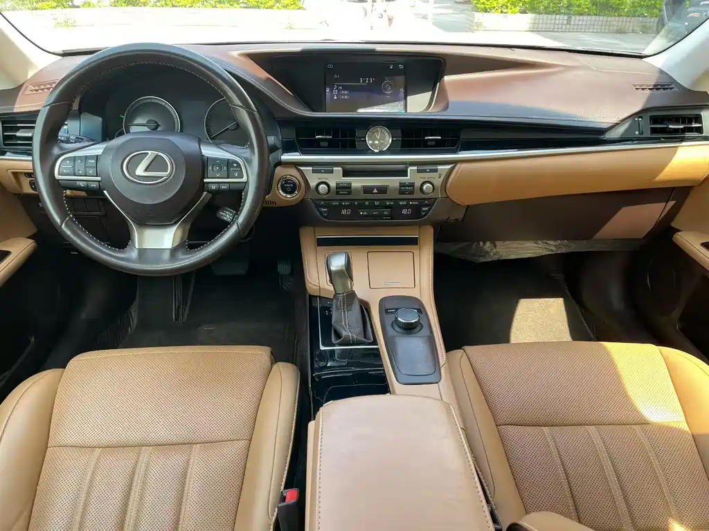 LEXUS ES