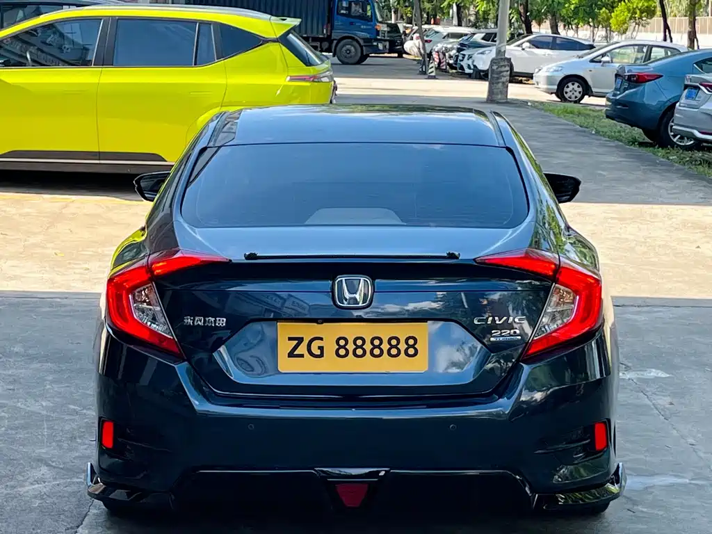 Honda Civic — миниатюра 5