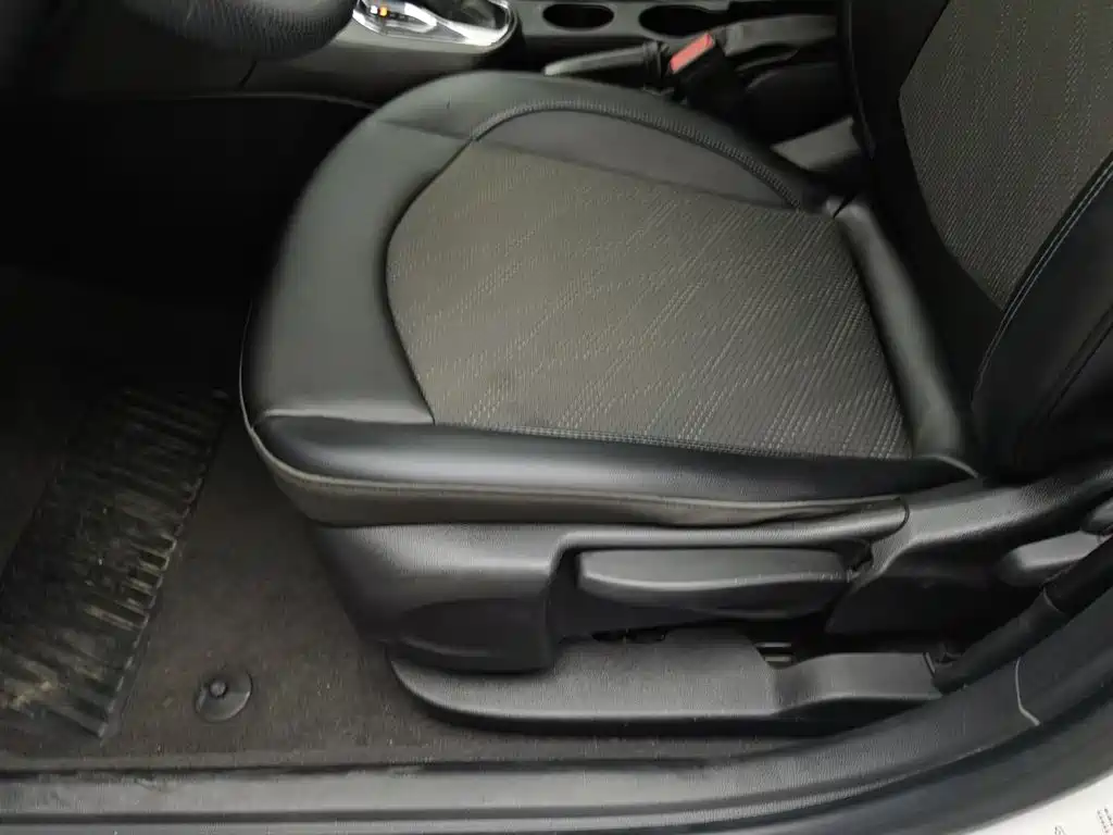 Chevrolet Cruze — миниатюра 20