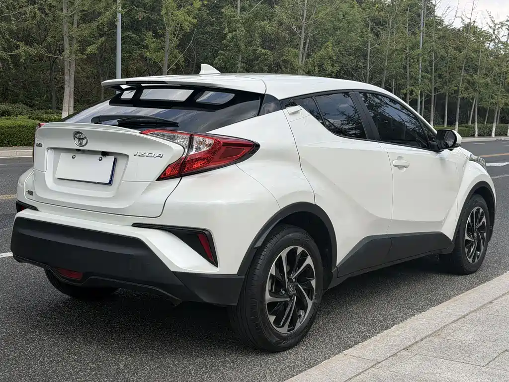 Toyota IZOA — миниатюра 5