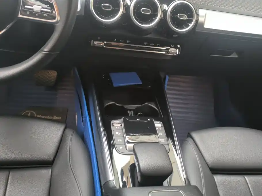 Mercedes-Benz GLB — миниатюра 16