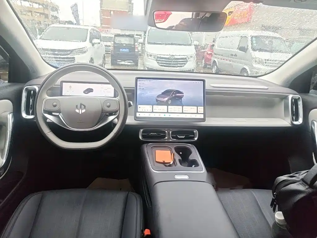 Leapmotor Leapmotor B01 — миниатюра 10