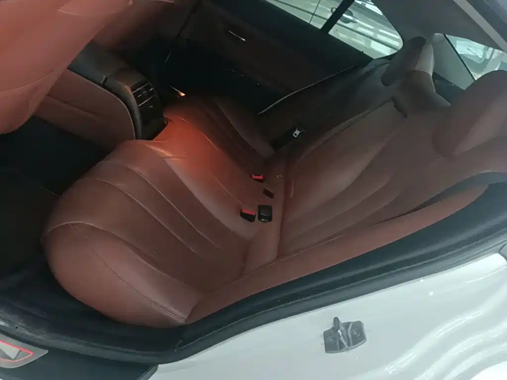 BMW 6 Series — миниатюра 17