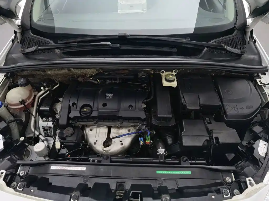 Peugeot 308 — миниатюра 6