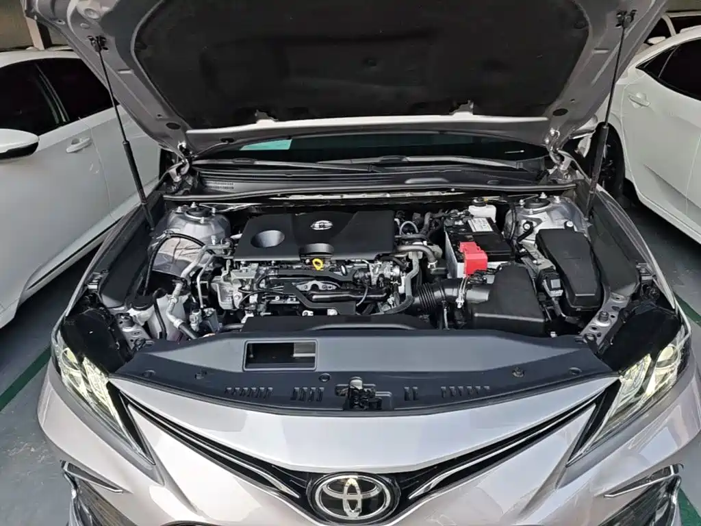 Toyota Camry — миниатюра 20