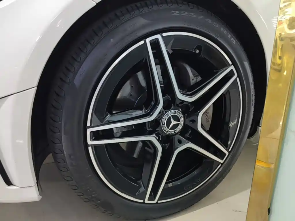 Mercedes-Benz C-Class (Import) — миниатюра 23