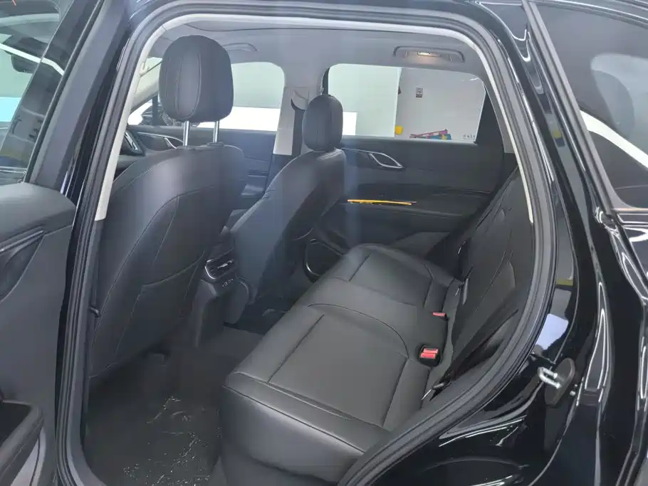 Hongqi Hongqi HS3 PHEV — миниатюра 11