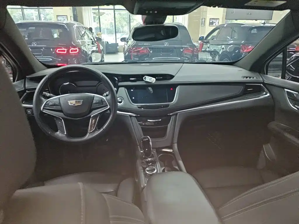 Cadillac XT5 — миниатюра 10