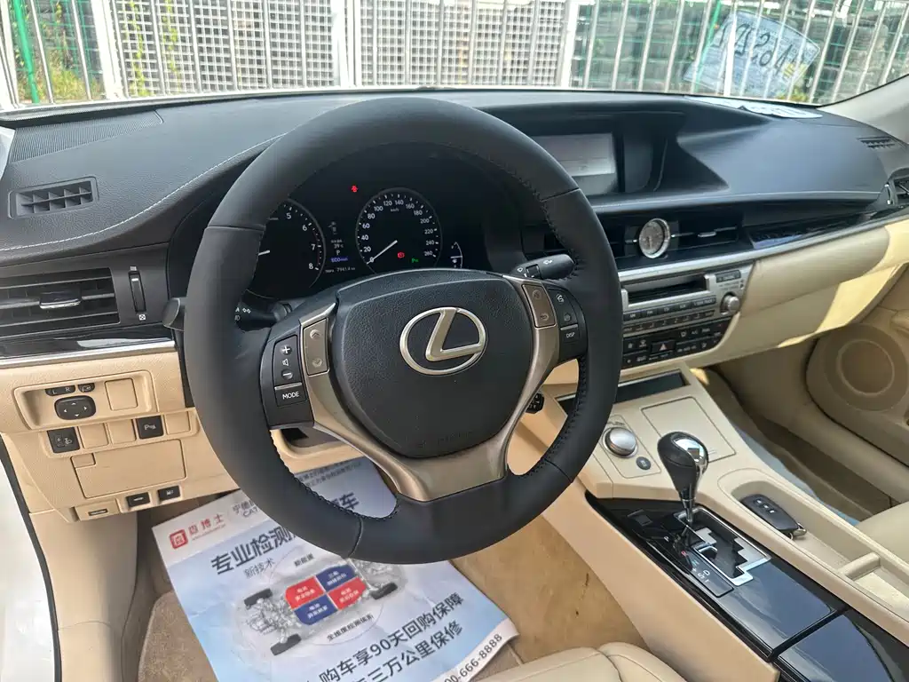 Lexus ES — миниатюра 6