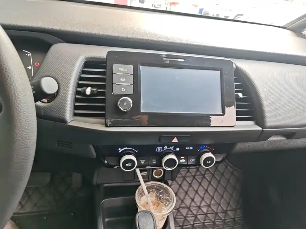 Honda Fit — миниатюра 13