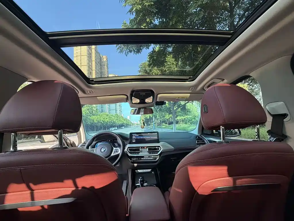 BMW iX3 — миниатюра 12