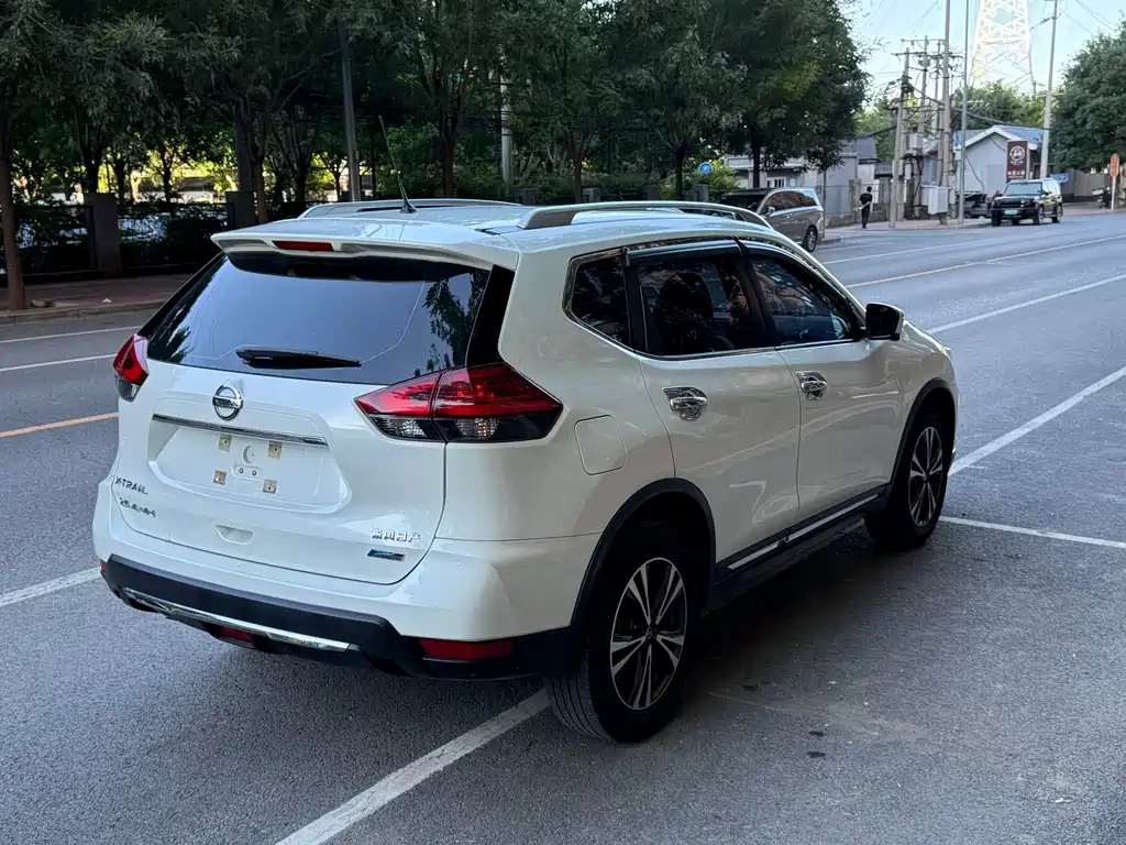 Nissan X-Trail — миниатюра 9