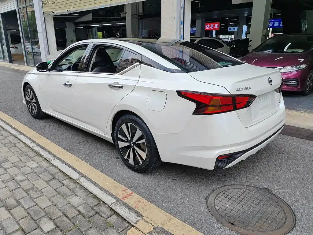 Nissan Teana — миниатюра 5