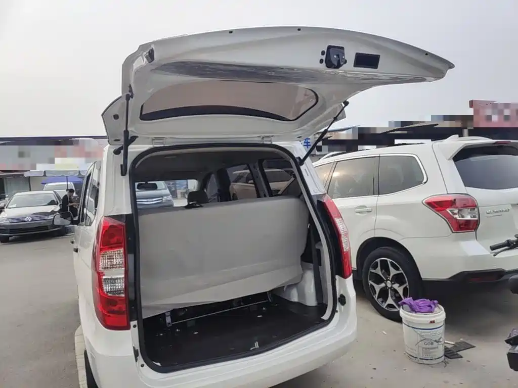 Wuling Hongguang — миниатюра 19
