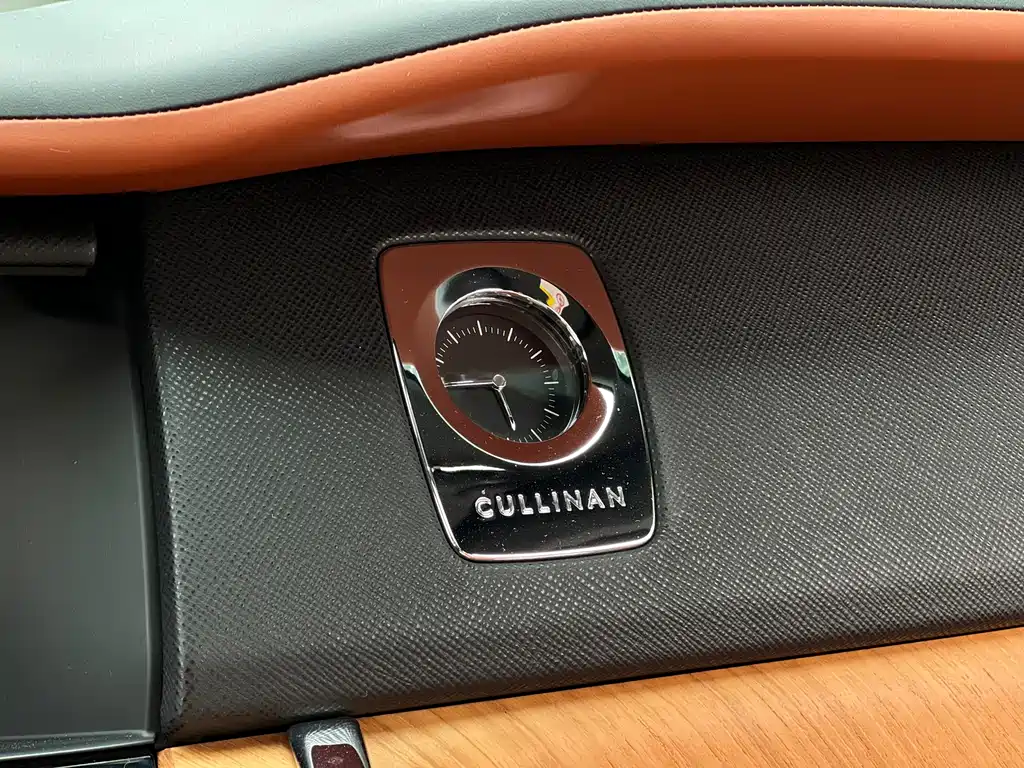Rolls-Royce Cullinan — миниатюра 30