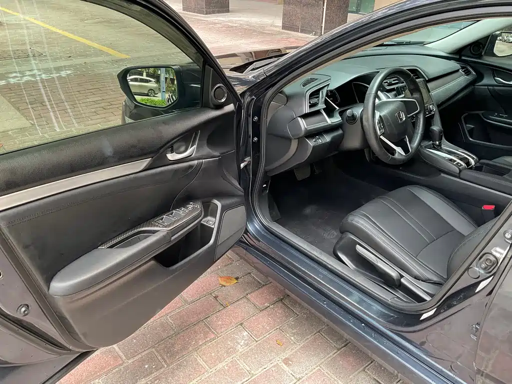Honda Civic — миниатюра 6