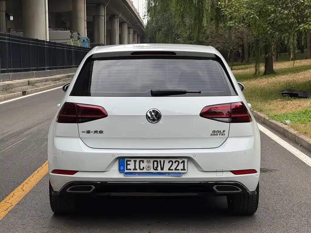 Volkswagen Golf — миниатюра 6