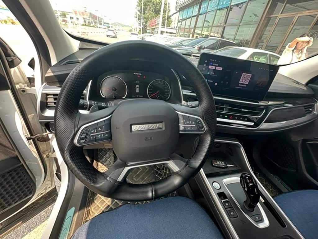 Haval Haval H6 1.5 л 2024 г. Белый, пробег 8400 км