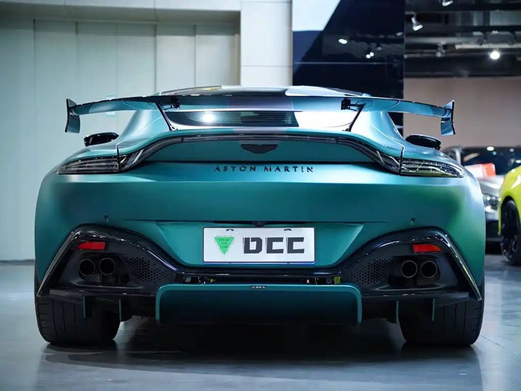 Aston Martin V8 Vantage — миниатюра 6