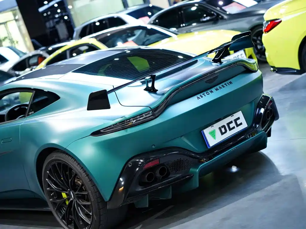 Aston Martin V8 Vantage — миниатюра 5