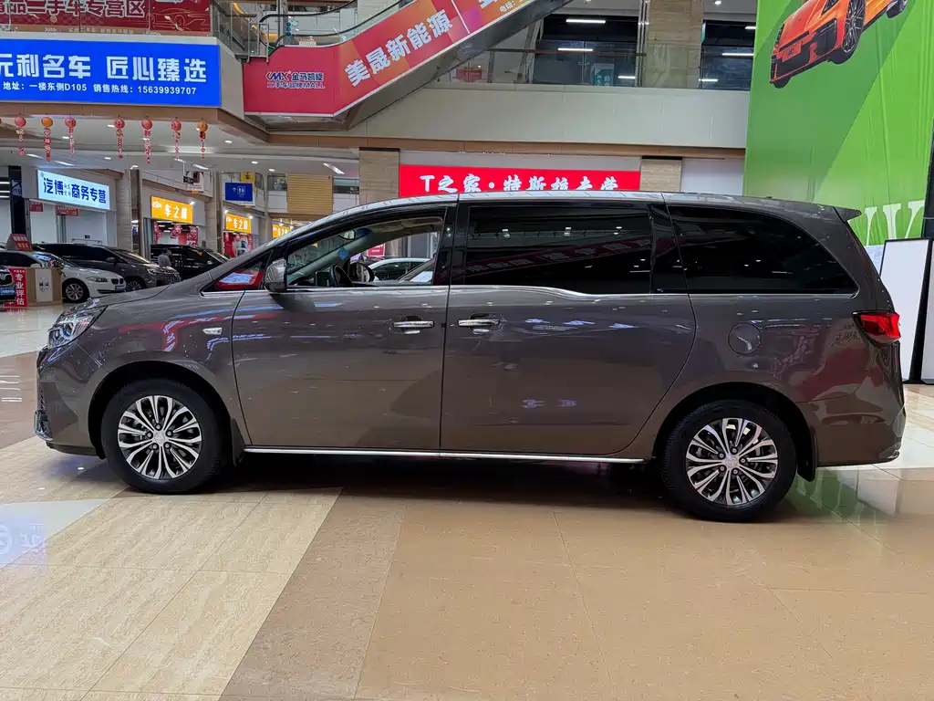 Buick GL8 — миниатюра 5