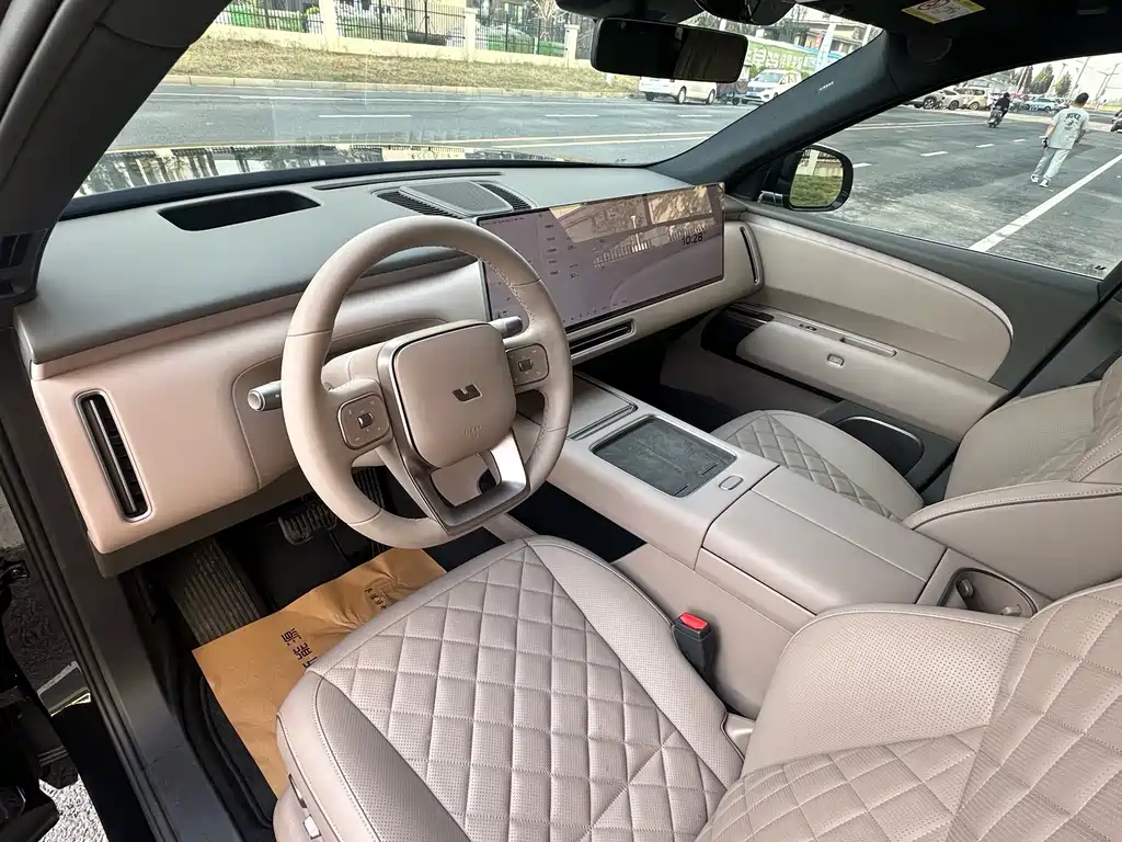 Li Auto Li L8 — миниатюра 5