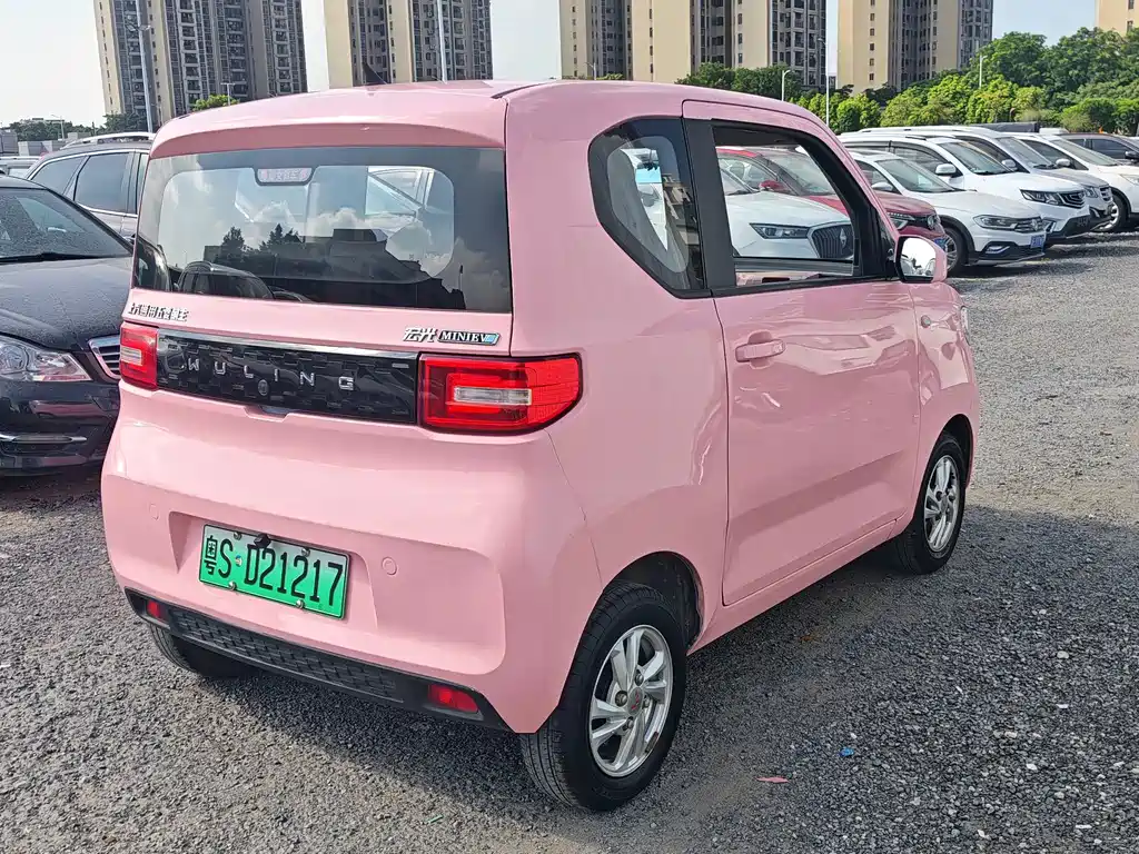 Wuling MINIEV — миниатюра 4