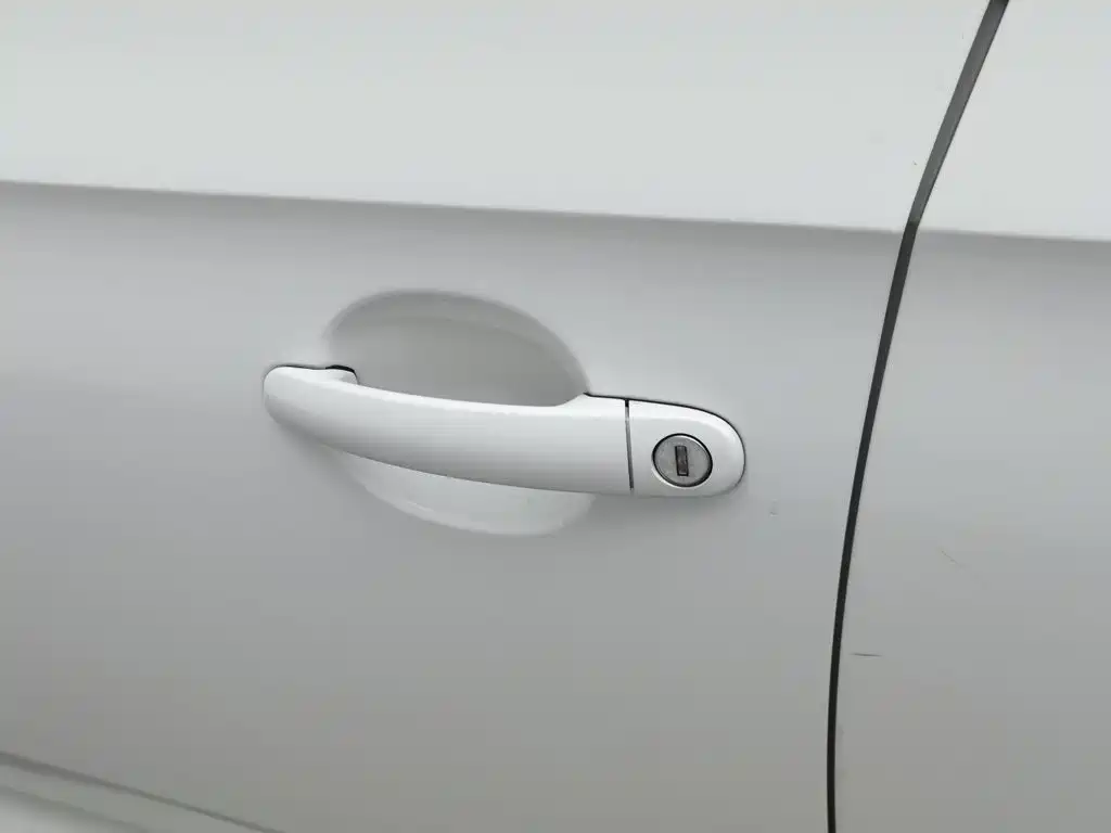 Skoda Rapid — миниатюра 18