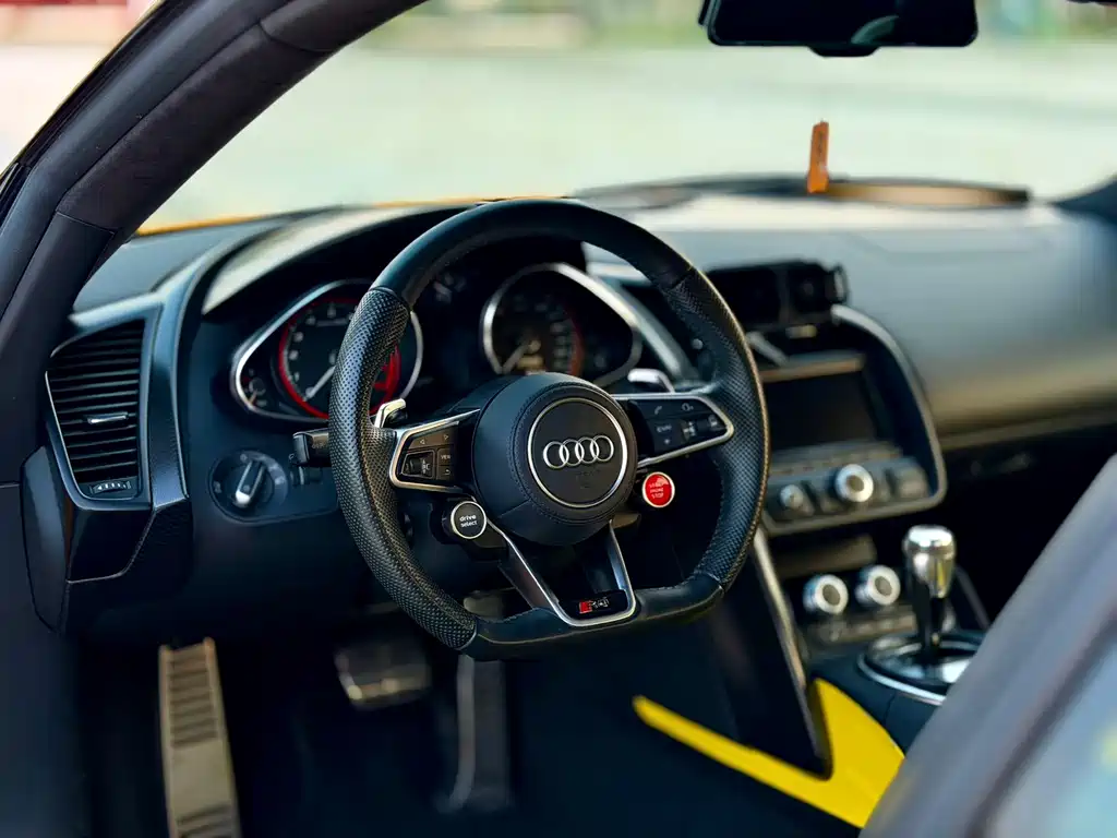Audi R8 — миниатюра 4