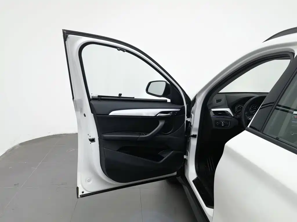 BMW X1 — миниатюра 8