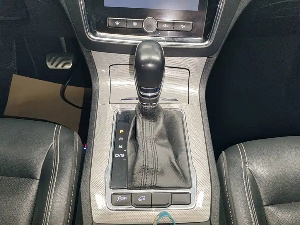 Roewe RX5 — миниатюра 14