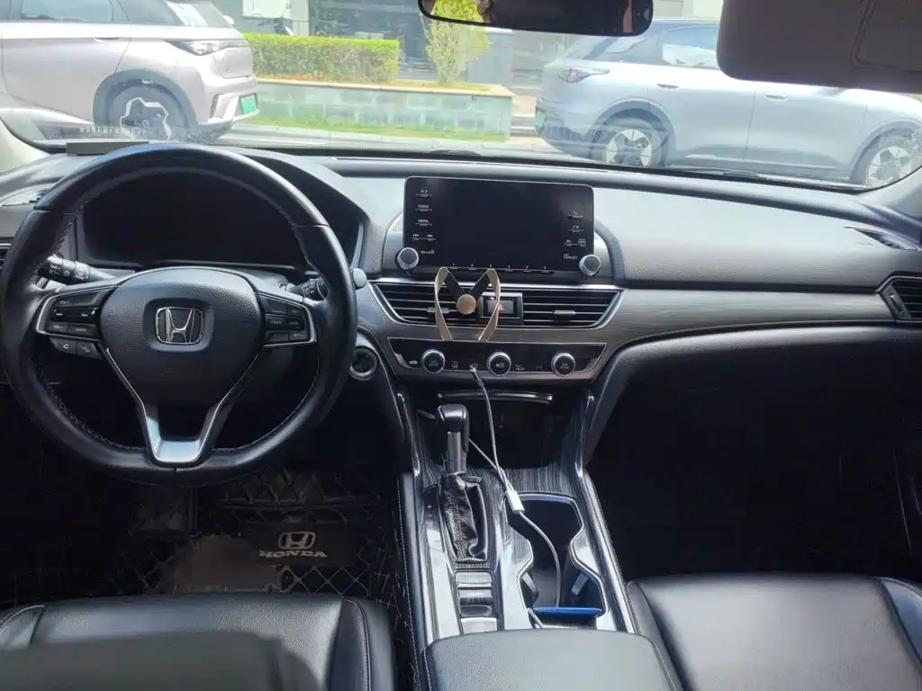 Honda Accord — миниатюра 5