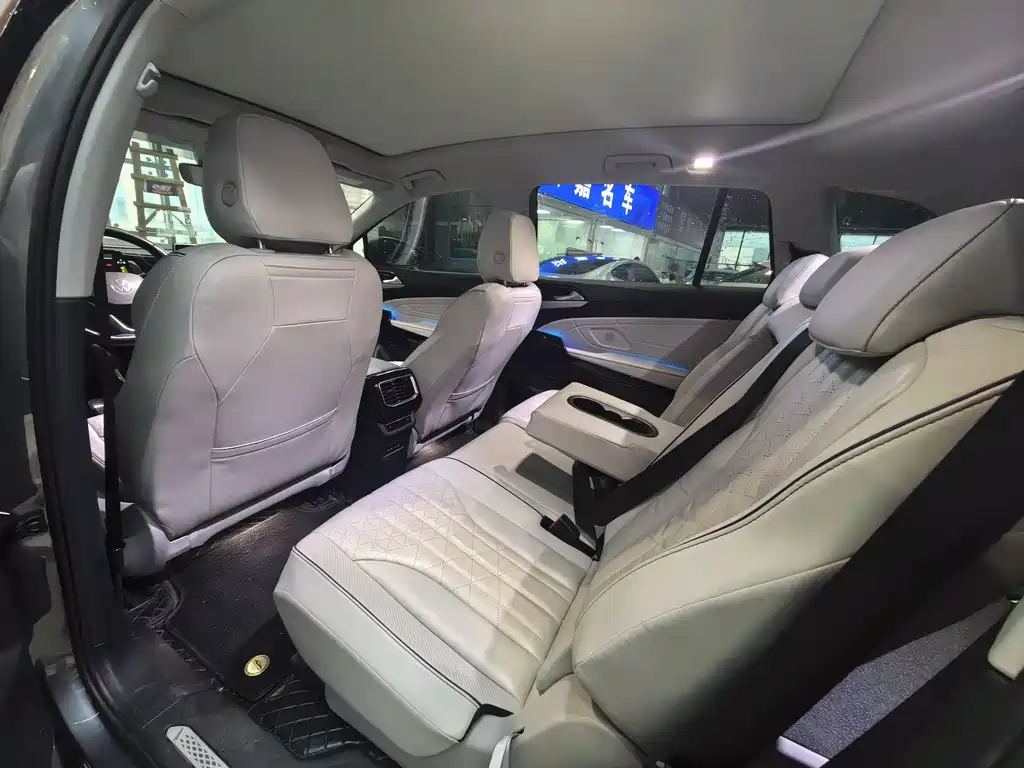 Volkswagen ID.6 X — миниатюра 5