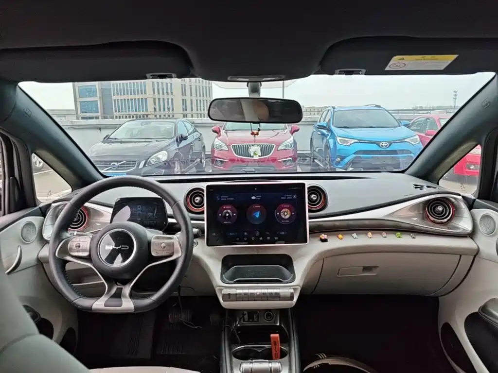 BYD Dolphin — миниатюра 10