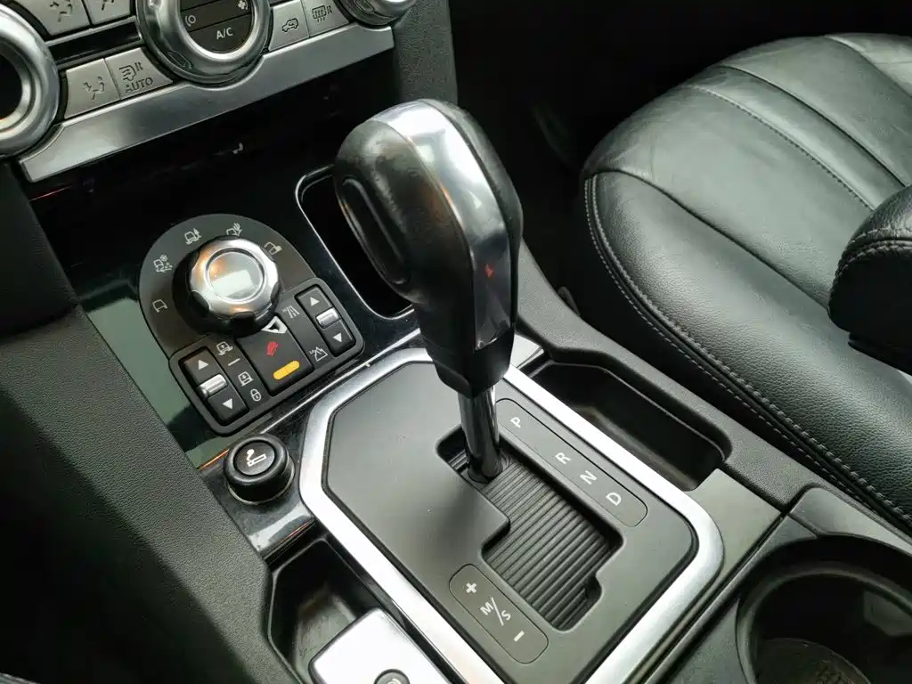 Land Rover Discovery — миниатюра 13