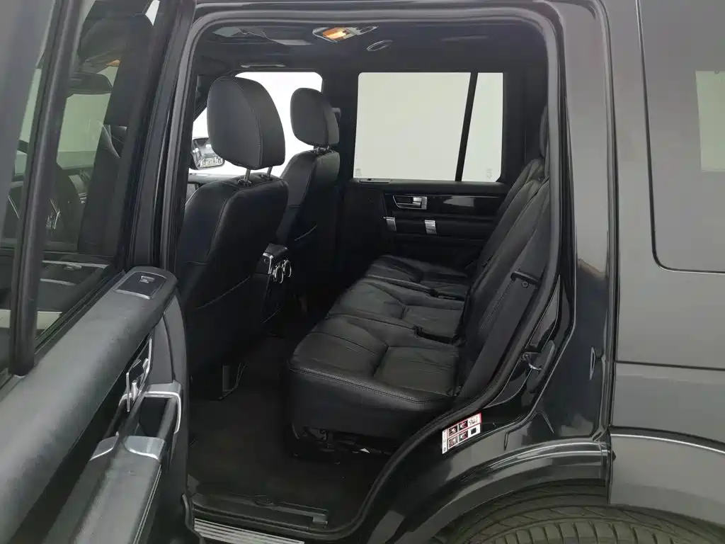 Land Rover Discovery — миниатюра 15