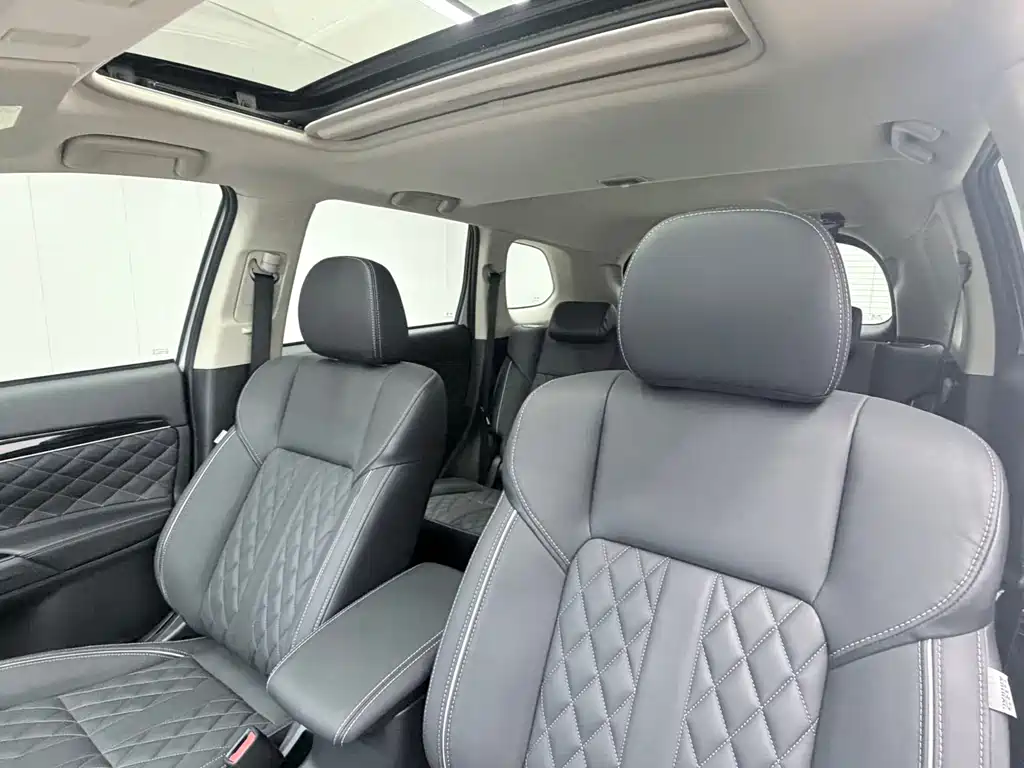 Mitsubishi Outlander — миниатюра 13
