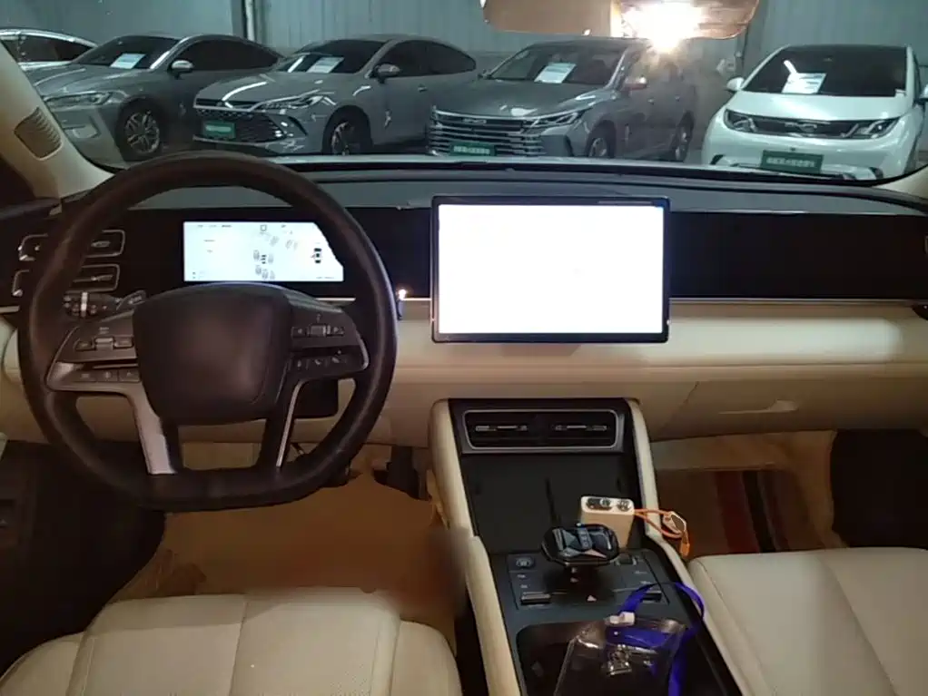 BYD Qin L — миниатюра 10
