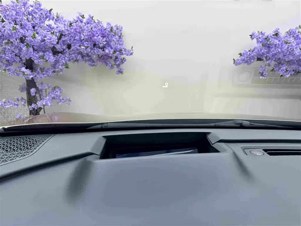 Nissan Ariya — миниатюра 21