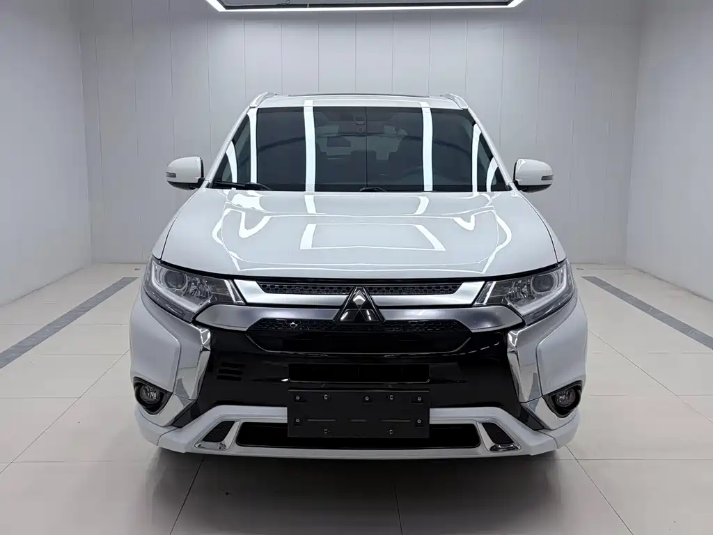 Mitsubishi Outlander — миниатюра 2