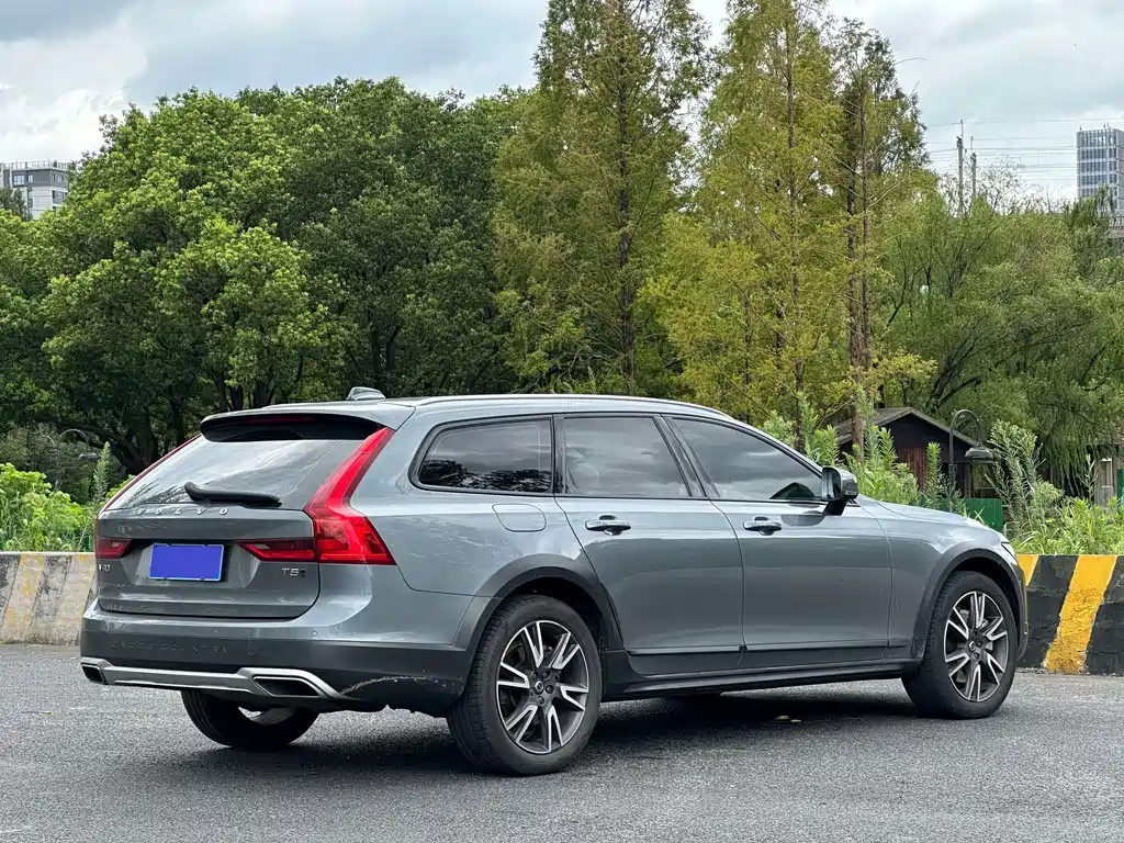 Volvo V90 — миниатюра 7