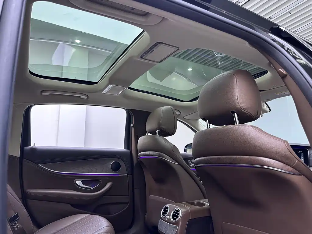 Mercedes-Benz E-Class — миниатюра 15