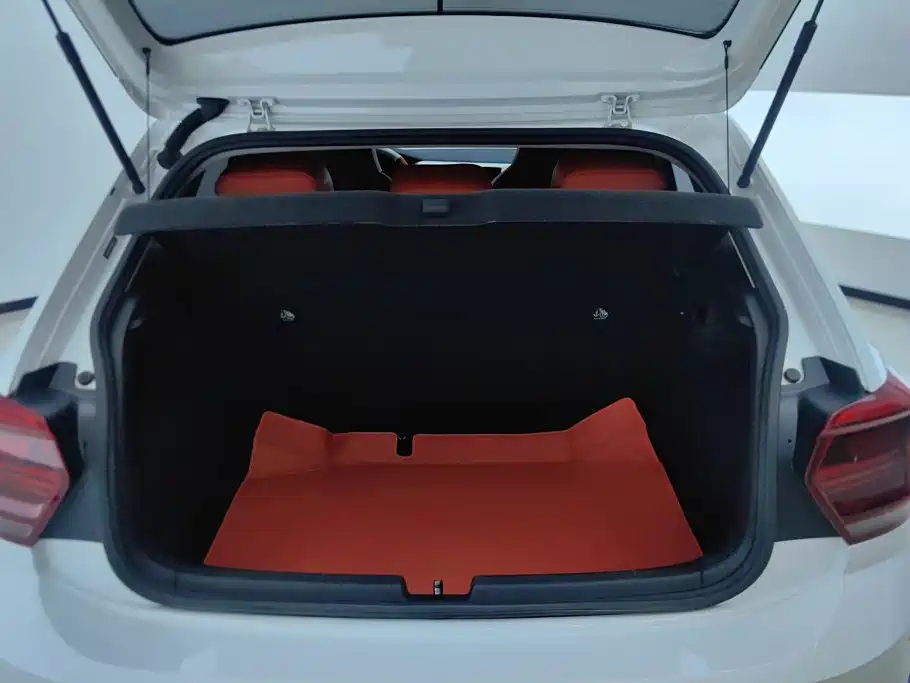 Volkswagen Polo — миниатюра 4