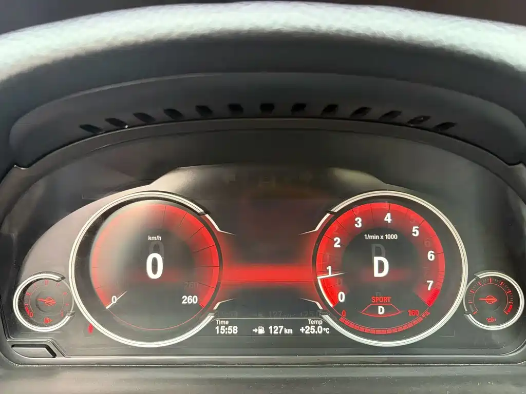 BMW 5 Series — миниатюра 5