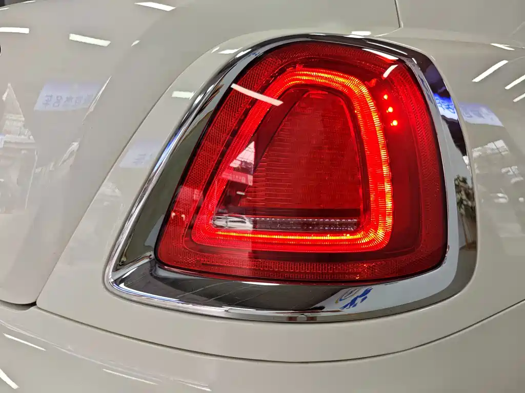 Rolls-Royce Wraith — миниатюра 14