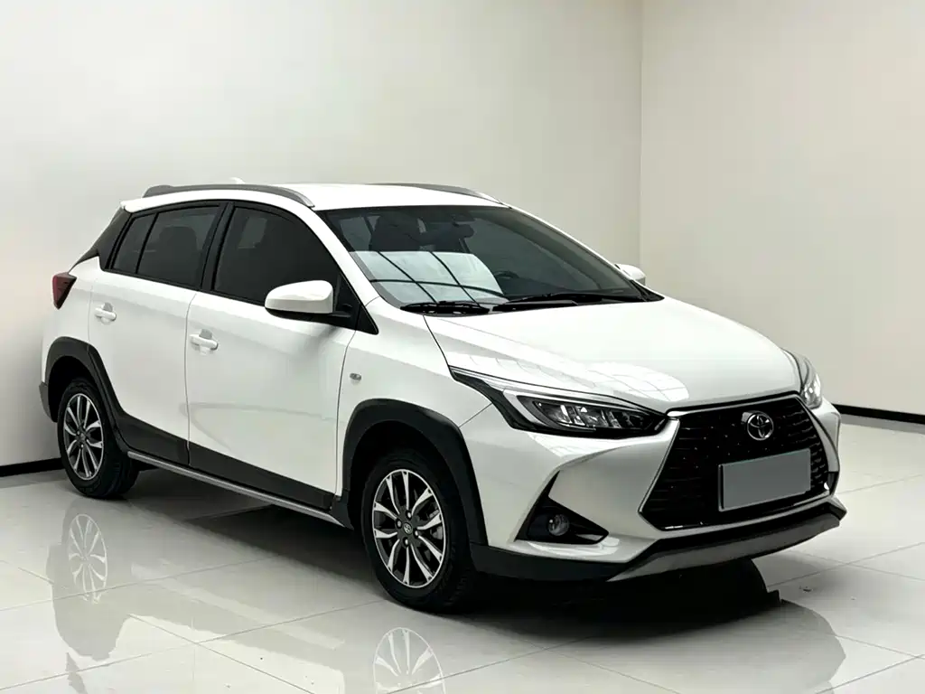 Toyota Yaris L — миниатюра 3